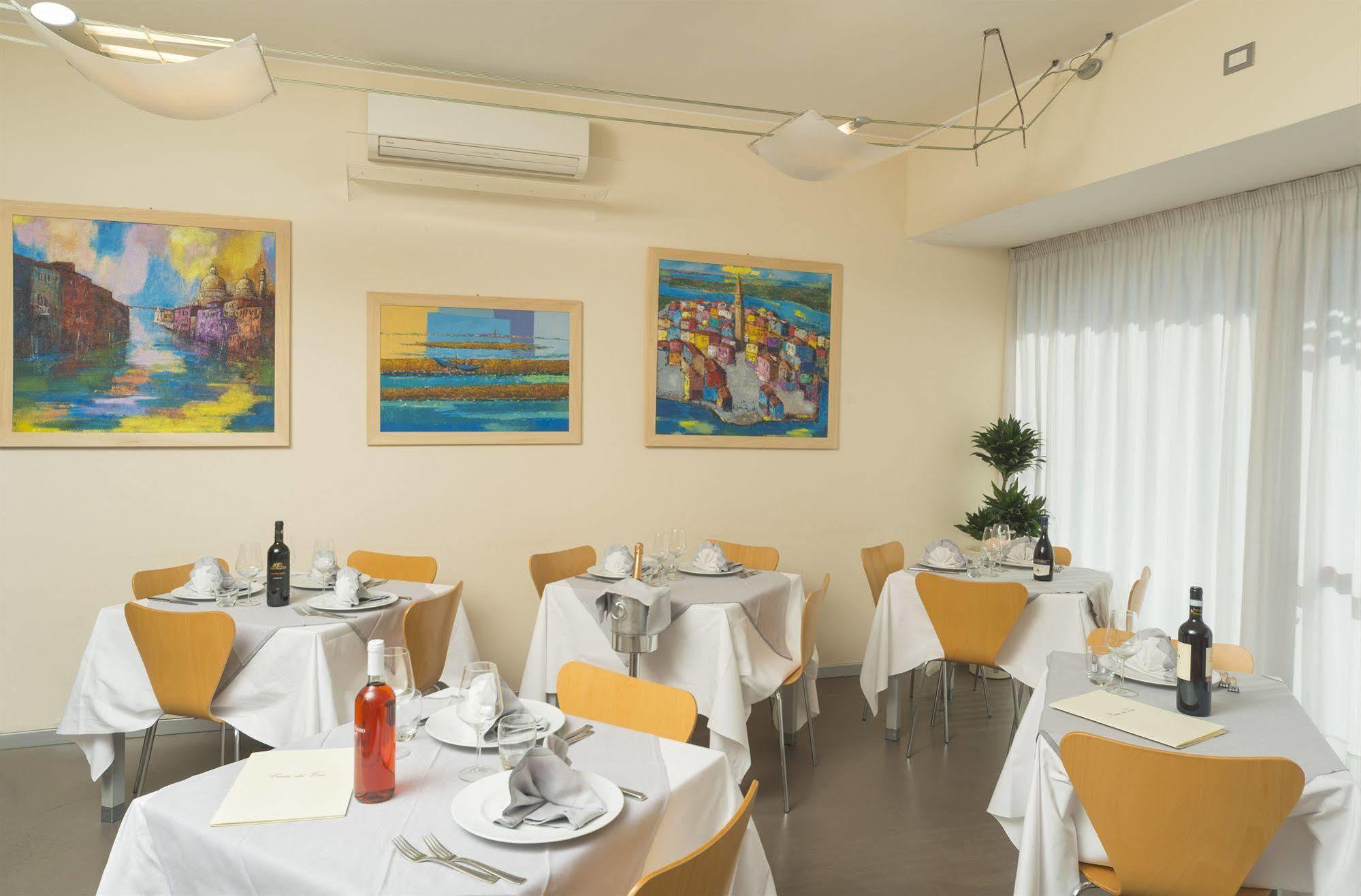 Hotel Rosanna 3 Stelle Superior ليدو دي يسولو المظهر الخارجي الصورة